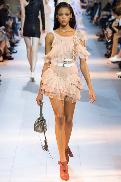 Look 44